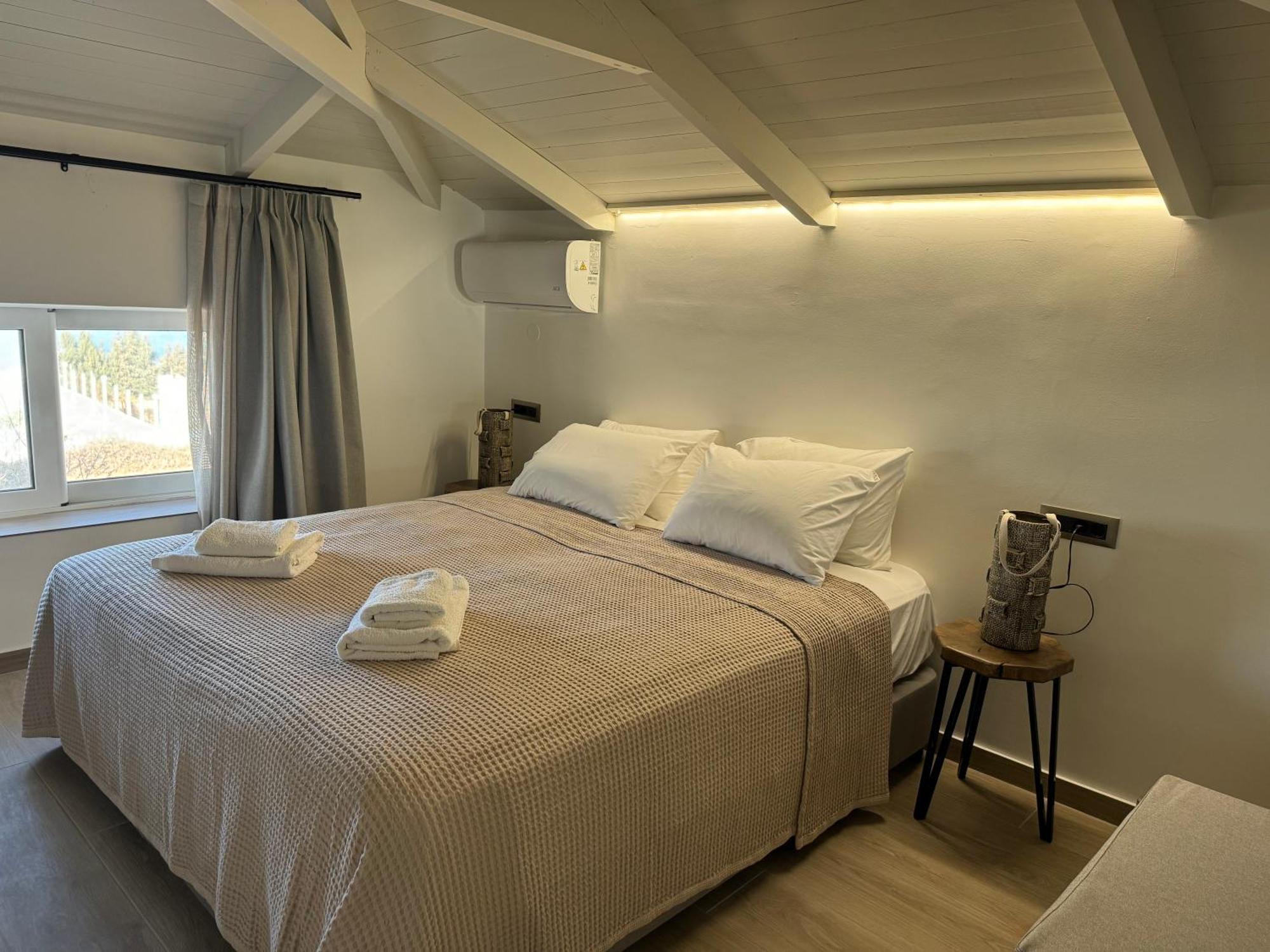Chc Sound Of The Sea Aparthotel Karpathos Town  Exterior photo